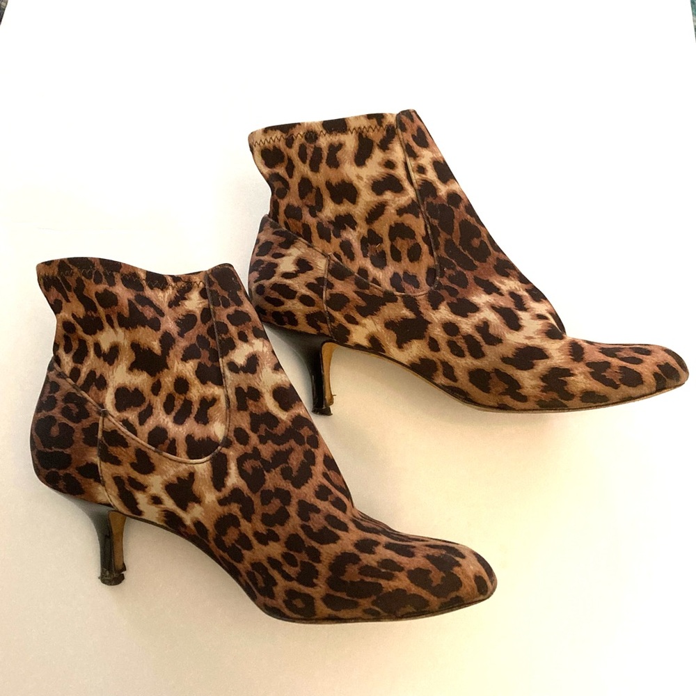 Donald J Pliner Yahya Leopard Ankle Boot Size 7 Kitten Heel Spandex Slip On